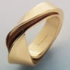 Anel Ormé Edition banhado a ouro com couro camel