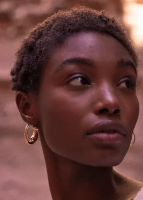 Brincos de argola Eroz, edição banhada a ouro de 24 quilates