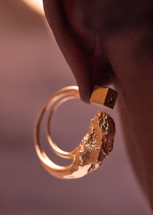 Brincos de argola Eroz, edição banhada a ouro de 24 quilates