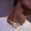 Colar Eroz, edição banhada a ouro de 24 quilates