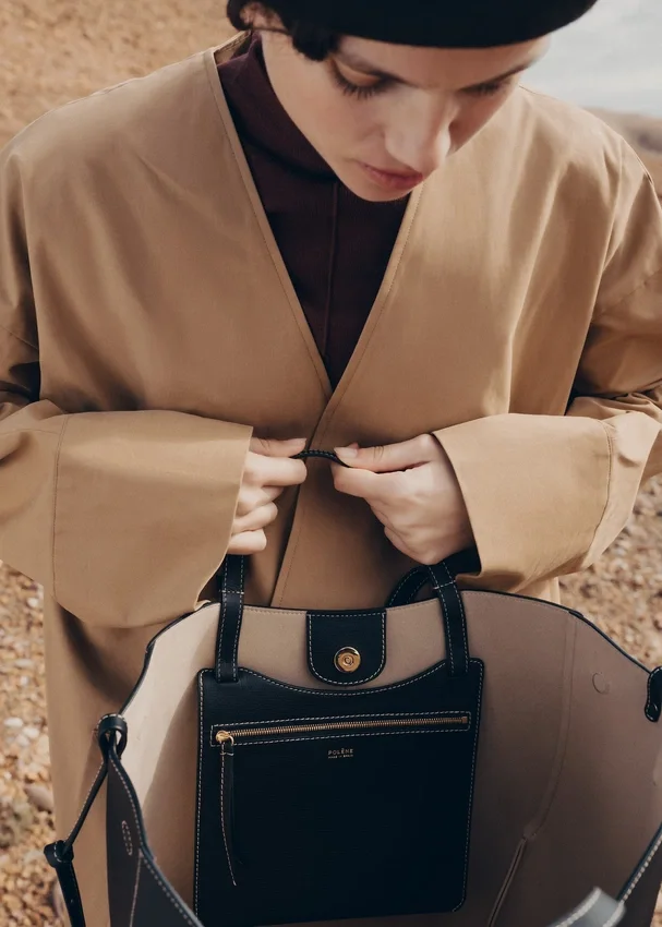 Cyme Tote Edition Preto Texturado com Costura em Ecru