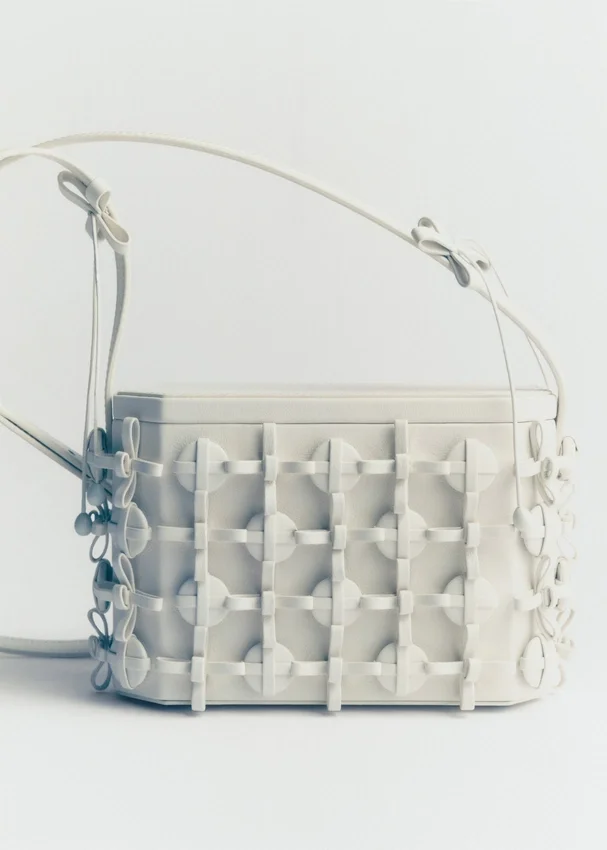 Edição «Button Bow Box» em porcelana