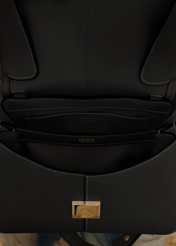 Mokki Edition Preto Texturado com Costura em Ecru