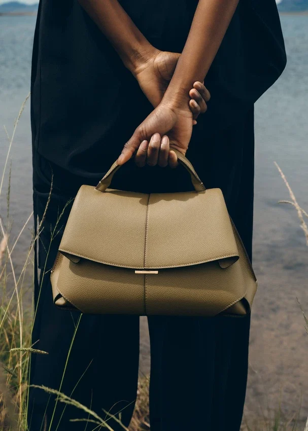 Mokki Edition, textura «Smoky Olive»