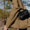Mokki Mini Edition Preto Texturado com Costura em Ecru