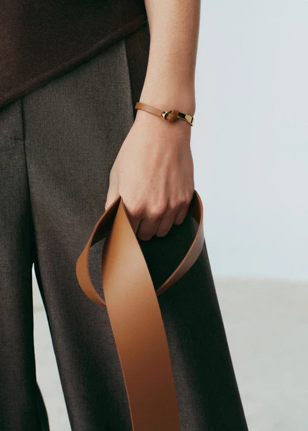 Pulseira Ormé Edition banhada a ouro com couro camel