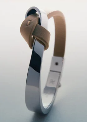 Pulseira Ormé Edition em prata rodiada com couro cinzento-acastanhado
